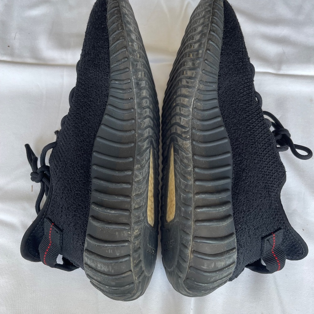 Adidas Yeezy - Picture 8 of 13